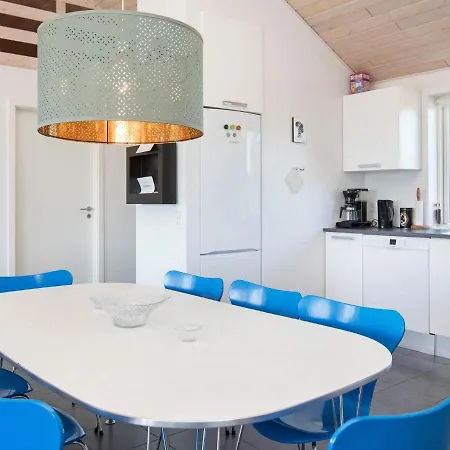 Four-bedroom Holiday In Vaeggerlose 16 度假居 *