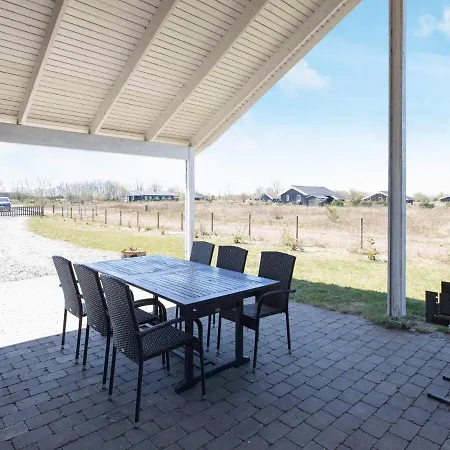 Four-bedroom Holiday In Vaeggerlose 16 度假居 Bøtø By