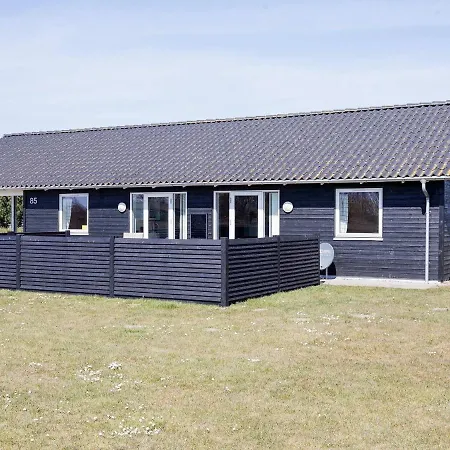 Four-bedroom Holiday In Vaeggerlose 16 度假居 *