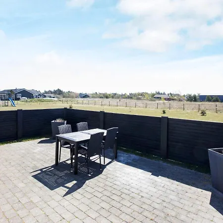 Four-bedroom Holiday In Vaeggerlose 16 度假居 Bøtø By