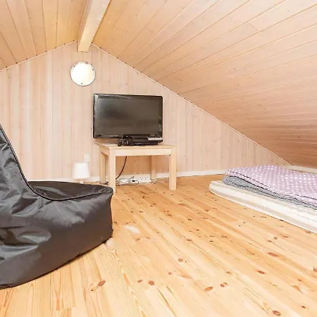Four-bedroom Holiday In Vaeggerlose 16 度假居